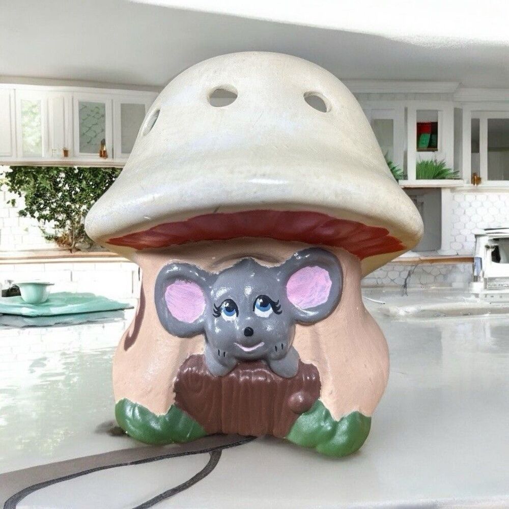 Mushroom Toadstool W/ Mouse In House Vtg Hand Painted Ceramic Kitschy Cute 70's